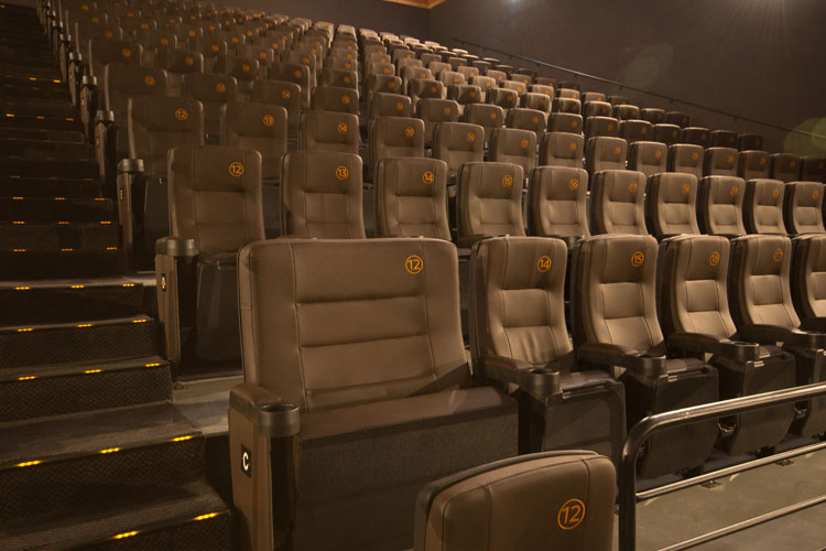 UCI, Kinoplex e Barra Point vão reabrir salas de cinemas nesta sexta (9)