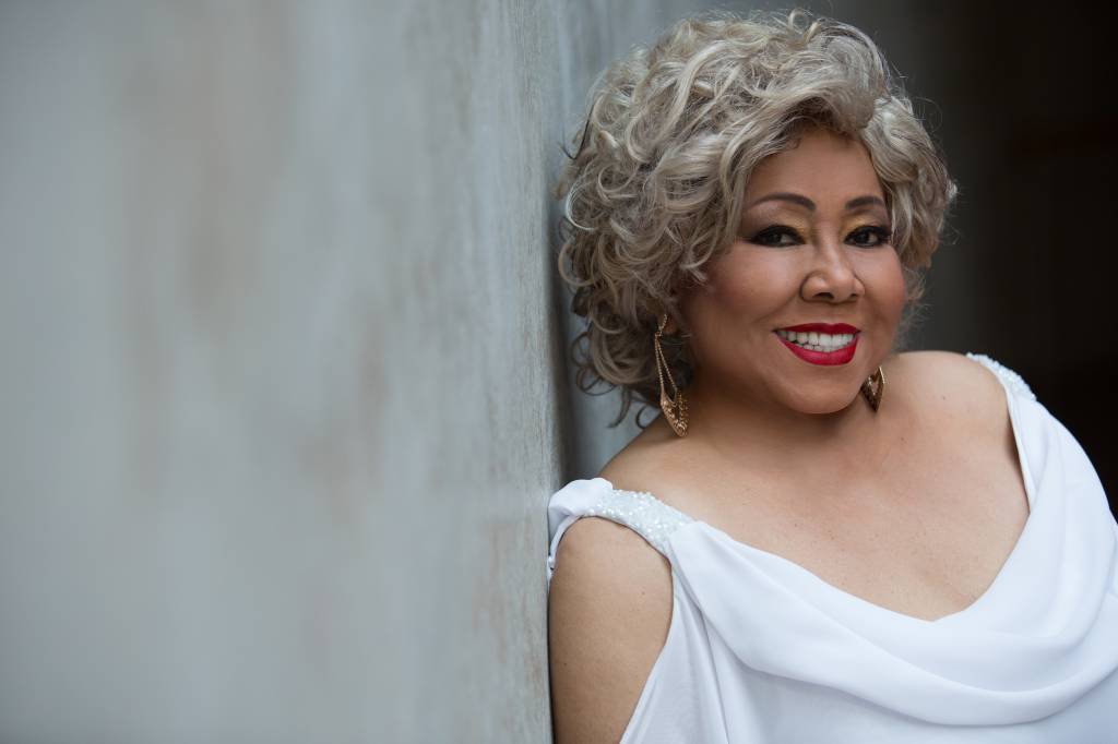 De volta ao palco: Alcione fará temporada de shows no próprio bar