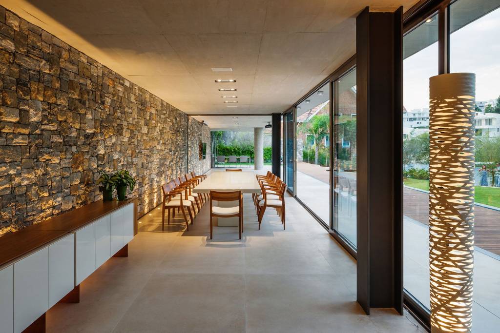 Casa-TRD-Foto-25-Nelson-Kon Casa TRD: concreto e vidro em casa contemporânea aberta à natureza