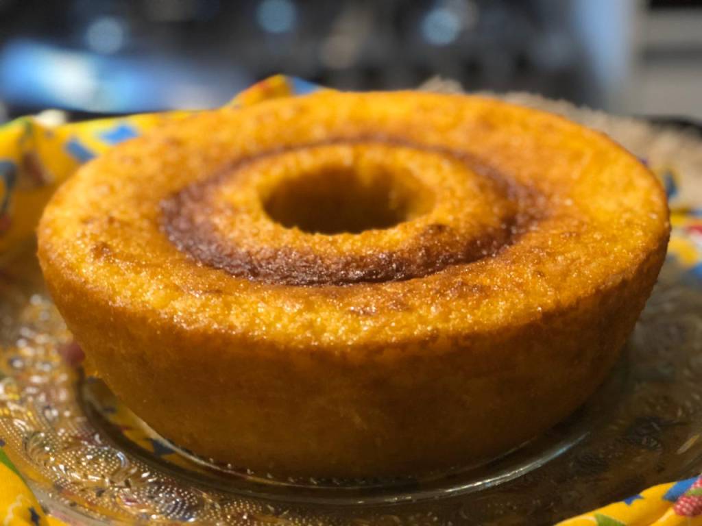 Malu Mello – Bolo de aipim – Foto Divulgacao Malu Mello Catering: bolo de aipim