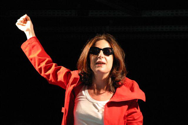 Peça de Clarice Niskier terá renda doada para pessoas em vulnerabilidade