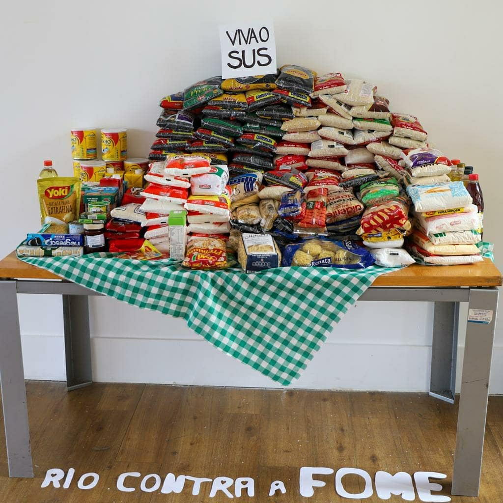 Combate à fome: doação de alimentos nos postos de vacinação tem queda