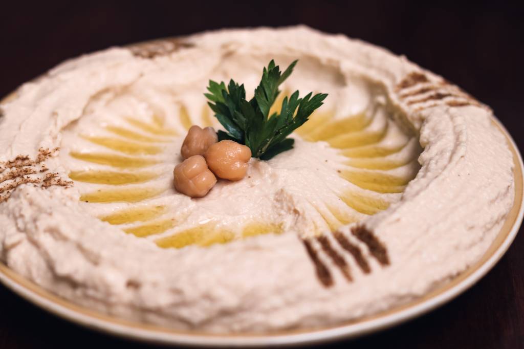 Amantes do grão-de-bico, uni-vos: como fazer a pasta homus do Elias