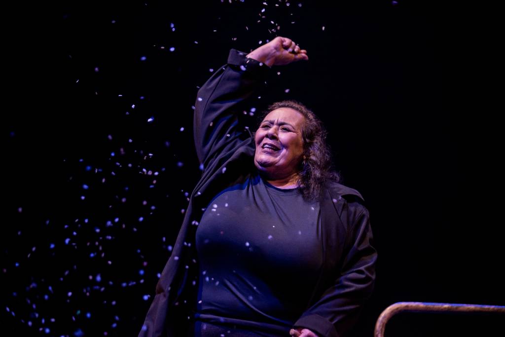 Grupo Galpão explora o universo dos sonhos pandêmicos em peça on-line