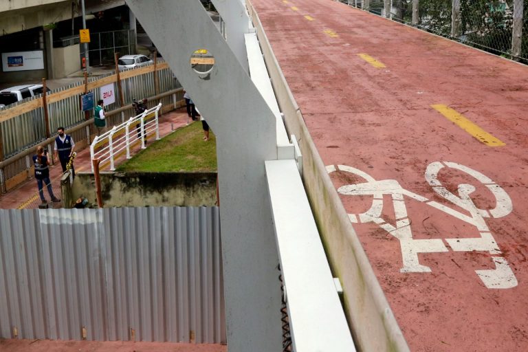 Até quando? Após furtos e vandalismo, trecho da Ciclovia Tim Maia ganha novas grades