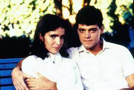 O estilo romântico em "Anos dourados" O estilo romântico em "Anos dourados"