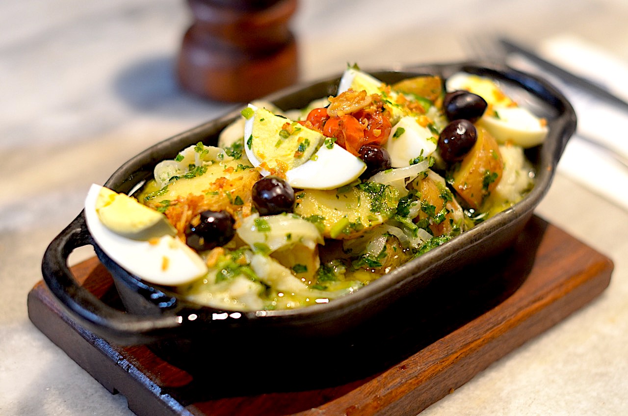 Mercearia da Pra&ccedil;a: bacalhau &agrave; gomes de s&aacute;