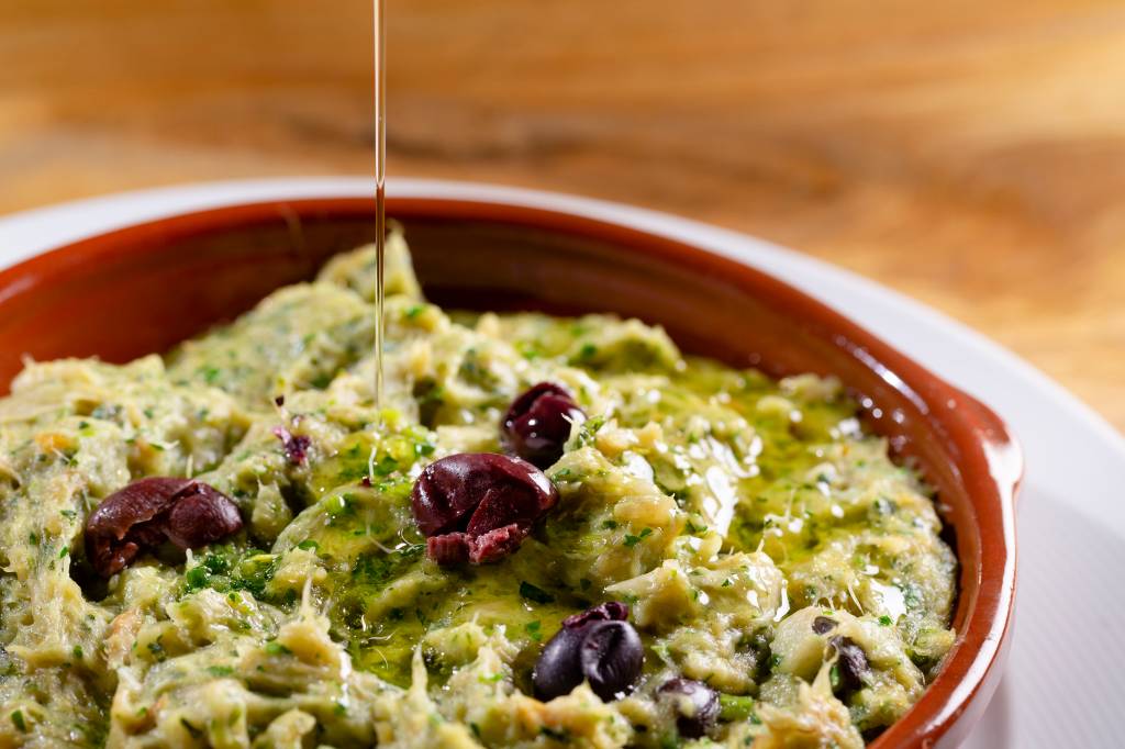 Última chamada: bares e restaurantes que funcionam na noite de sexta (31)