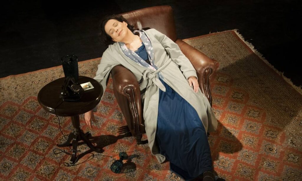 Artistas protestam contra Sérgio Moro em evento no Teatro dos Quatro