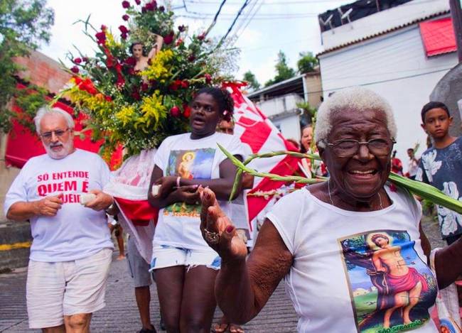 Foto de uma procissão São Sebastião em 2018 no Rio de Janeiro