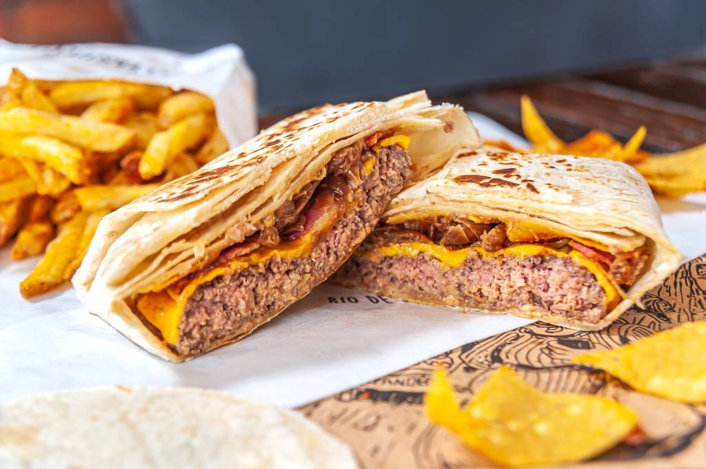 Hamburgueria da alfândega 2 O El Mariachi é hambúrguer na tortilla com queijo