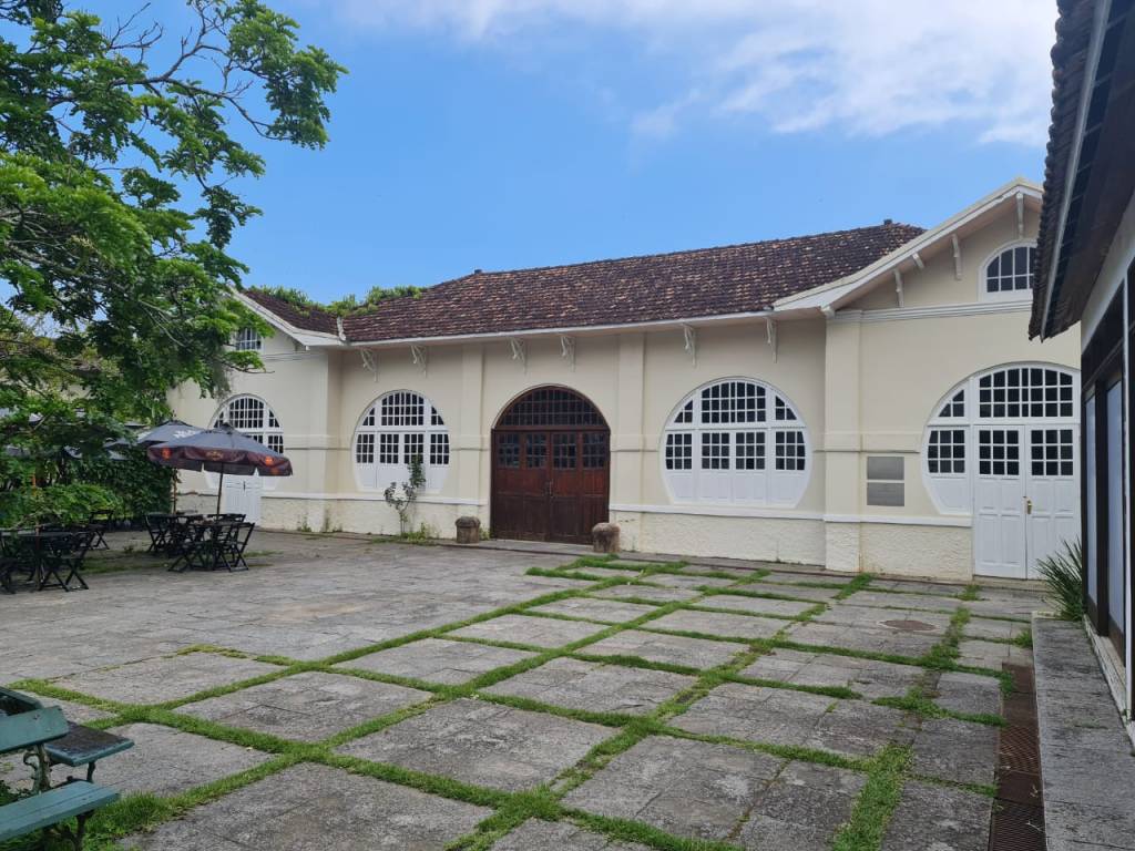 Fechado há cinco anos, Teatro do Jardim Botânico pode voltar a ser ocupado