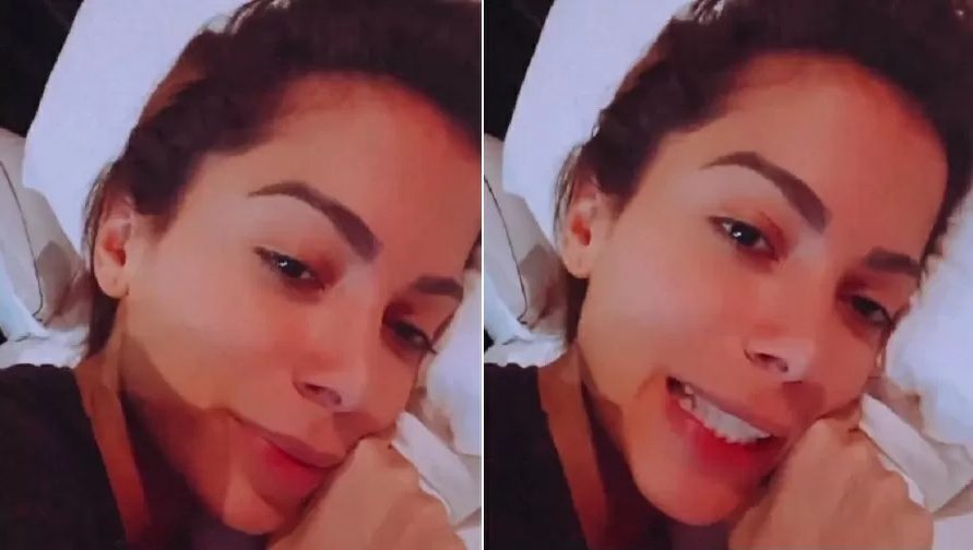 Foto com Anitta? Agora só com o título de eleitor em dia