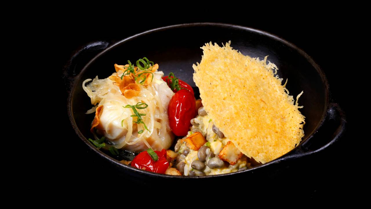Baião: o lombo de bacalhau do Páreo se inspira na famosa receita nordestina e tem sotaque brasileiro