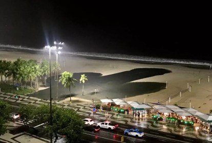 Mancha na Praia de Copacabana