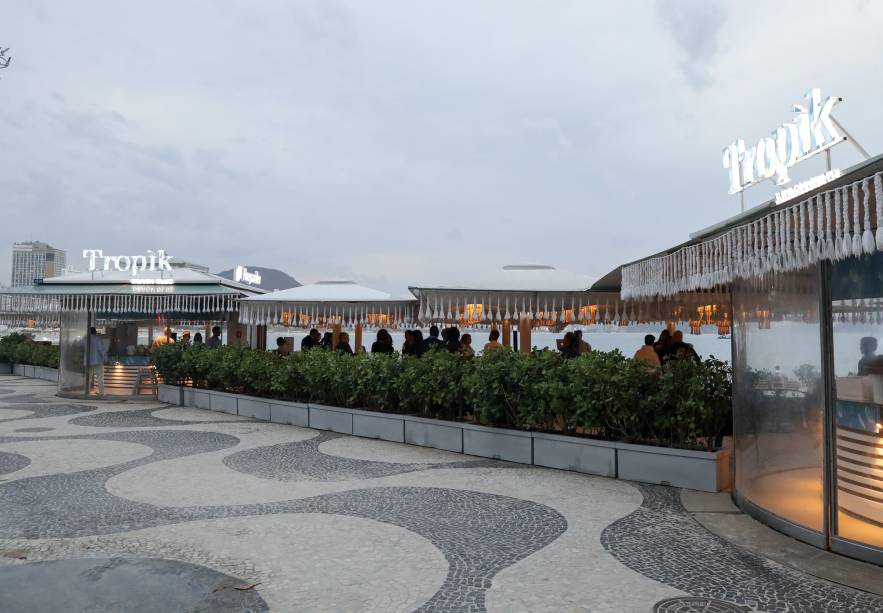 Beach club: o Tropik é situado em frente ao Fairmont Rio Beach club: o Tropik é situado em frente ao Fairmont Rio