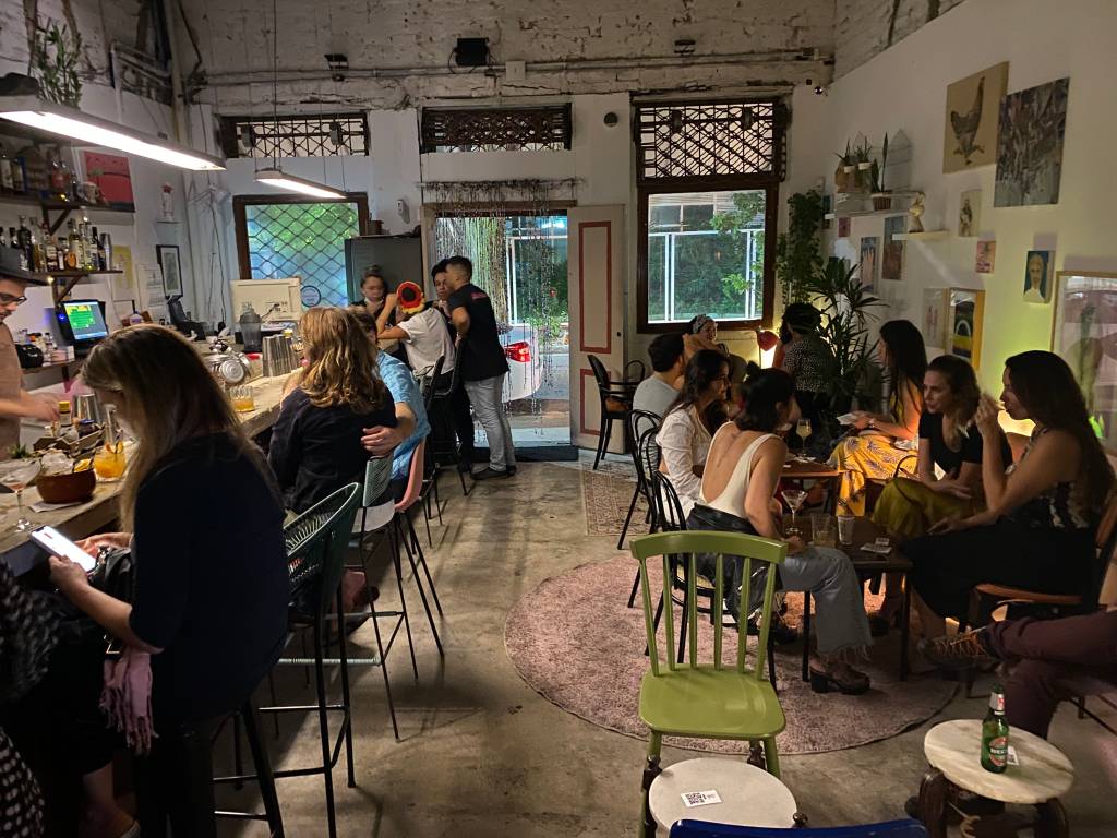 Quartinho Bar vira boate para comemorar os 4 anos de sucesso da casa