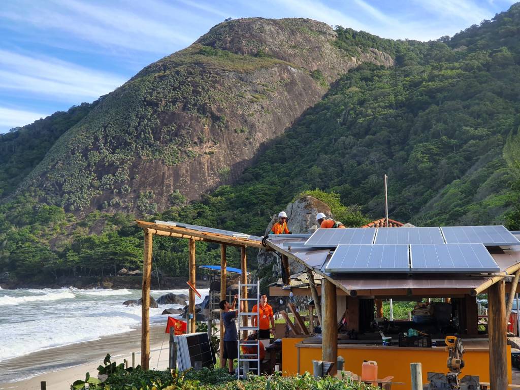Prainha terá o primeiro quiosque do Rio com usina de energia solar