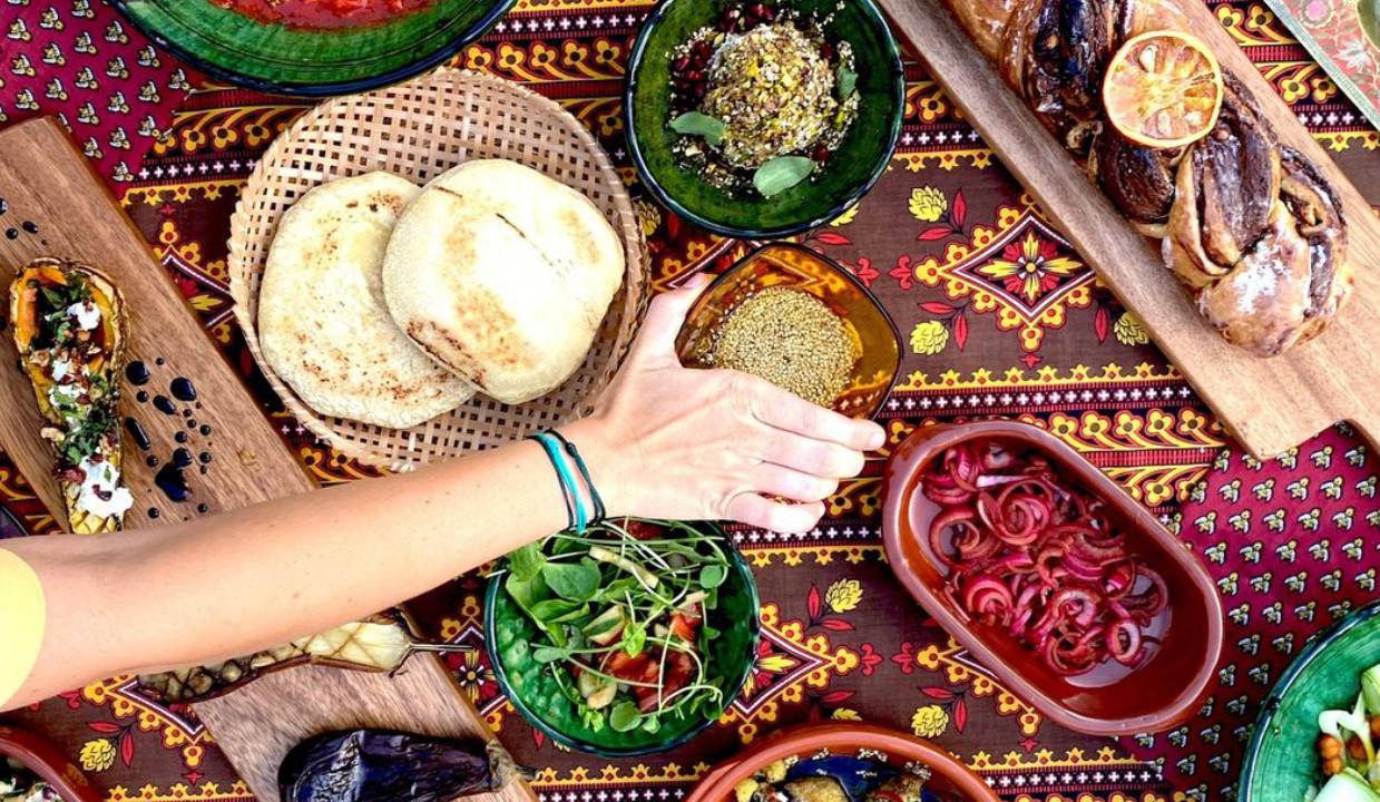 Medine: a colorida paisagem do Oriente Médio vai às mesas em versão vegetariana