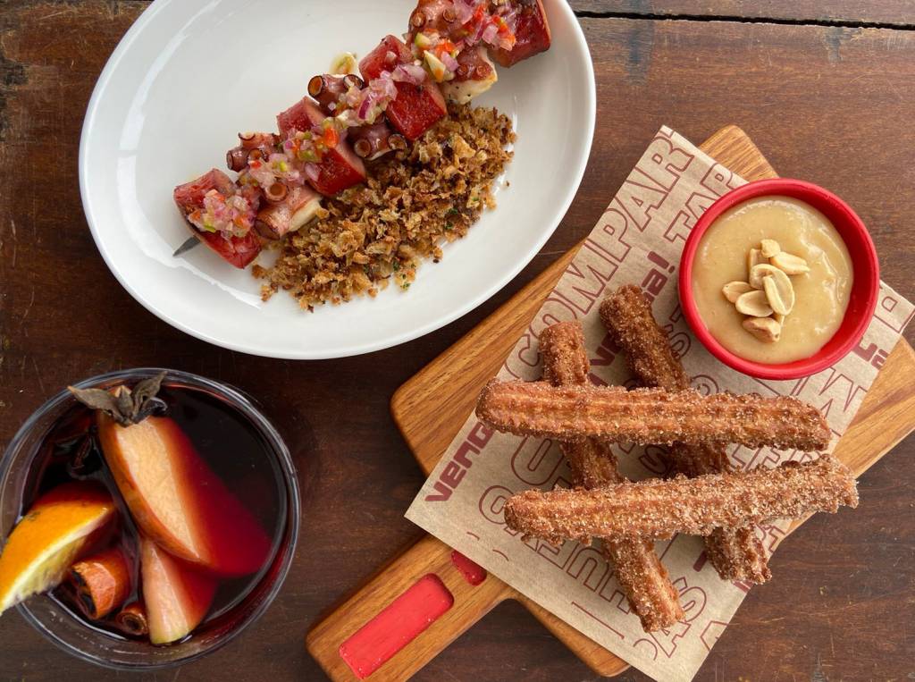 Festa espanhola de San Juan tem paella junina com carne seca em Copacabana