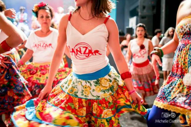 Grupo Zanzar Grupo Zanzar, de danças populares, abre os dois dias do Arraiá do Circo.