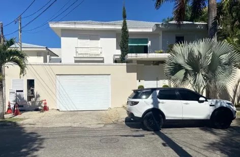 Roubo de luz: Light encontra “gatos” em casas de condomínio chique do Rio