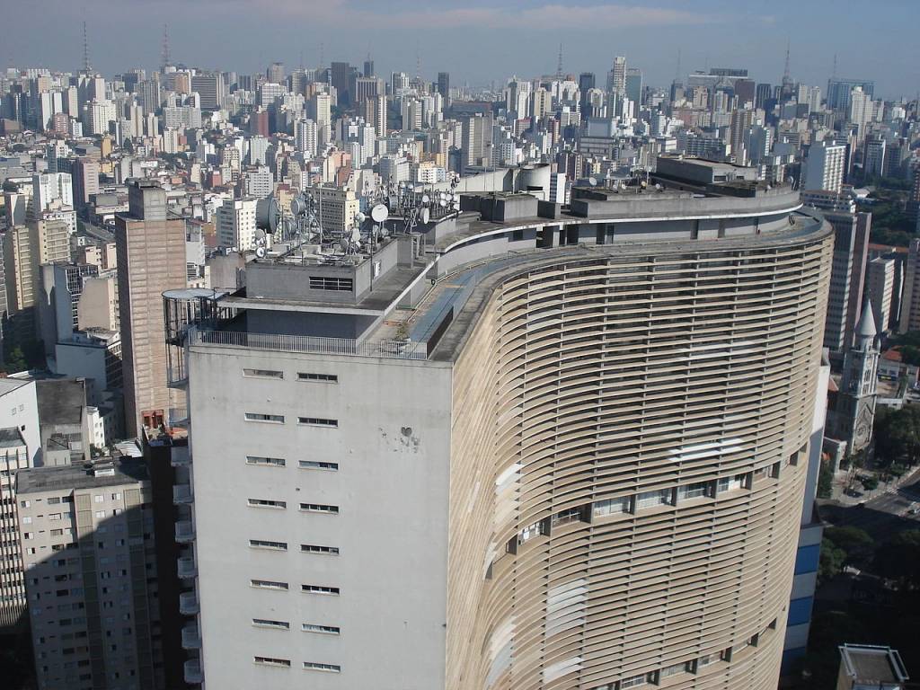Airbnb no Copan? Saiba como se hospedar em um dos ícones modernistas de SP