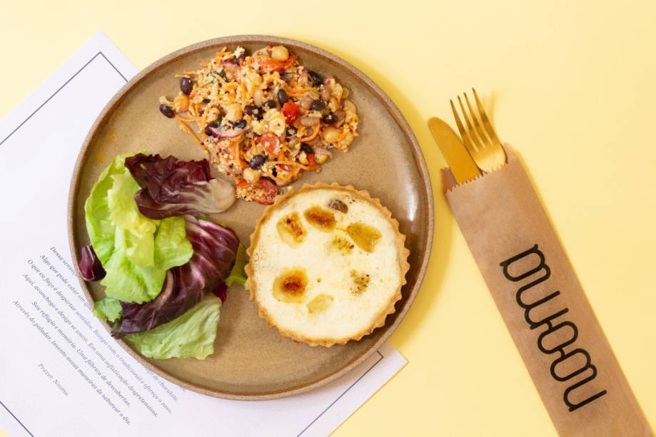 Nooma: quiches, saladas, sobremesas e cafés