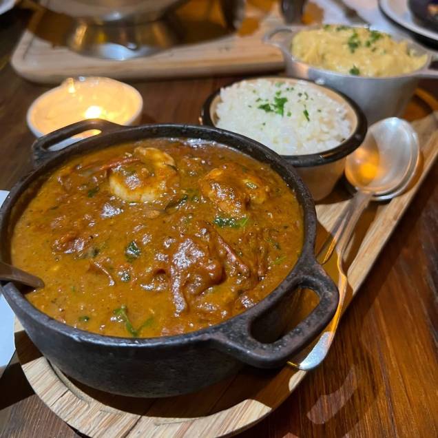 Proa: curry de camarão é um dos destaques do menu Proa: curry de camarão é um dos destaques do menu