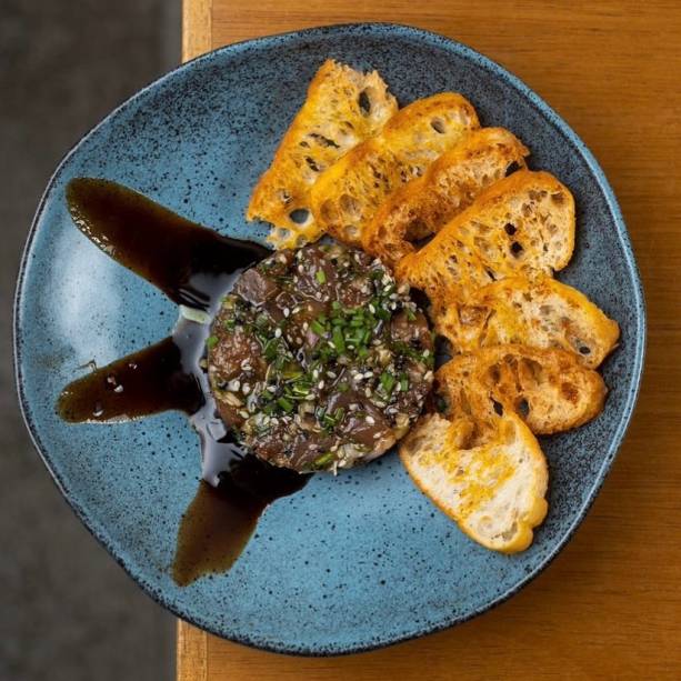 Tartare de atum: destaque no menu do Otra Bar