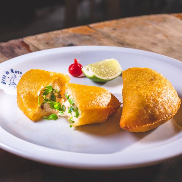 Pastel de angu: clássico do Beco do Rato