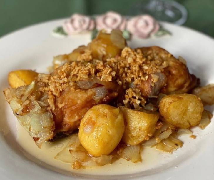 A Marisqueira: bacalhau frito com batatas e alho é carro-chefe