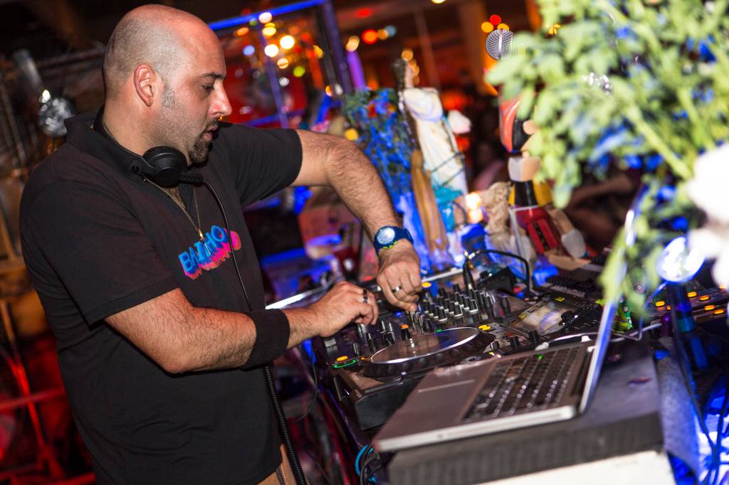 Rodrigo Penna faz edição especial para celebrar os 15 anos do Bailinho