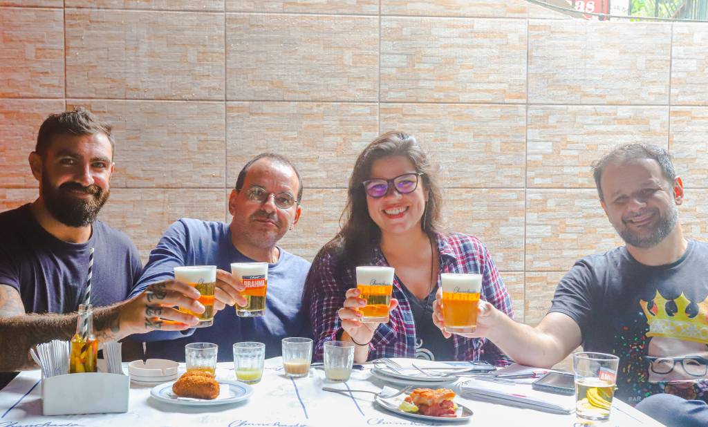 Eleito o melhor boteco do Rio, Chanchada faz aniversário com roda de samba