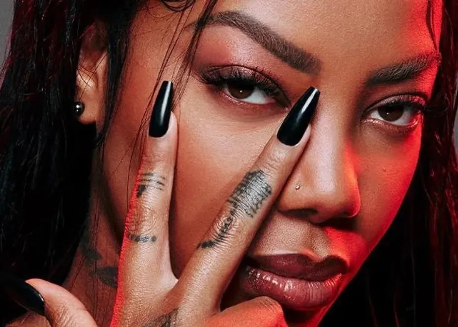 Ludmilla lembra fake news das quais foi vítima para divulgar novo disco