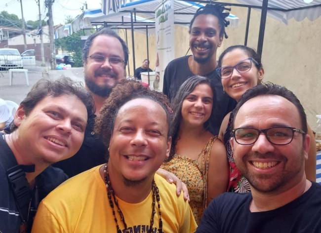 Fotos dos amigos reunidos na última feira da Belle Époque