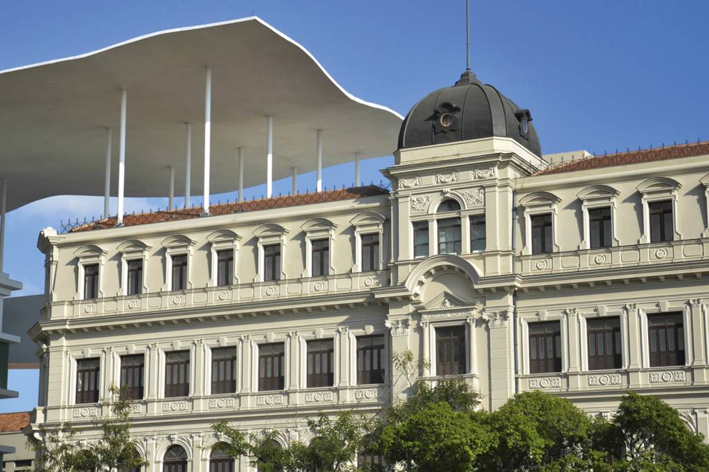 Previsão de chuva forte no Rio cancela eventos culturais e fecha museus