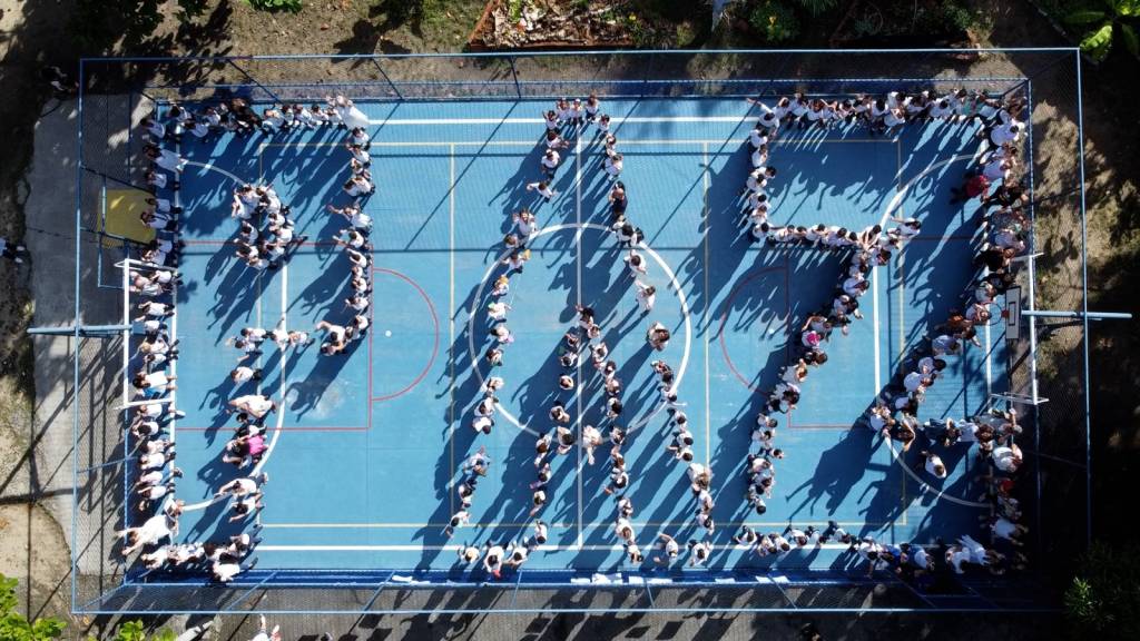Escolas públicas e particulares aderem a mobilização pela paz. Veja fotos