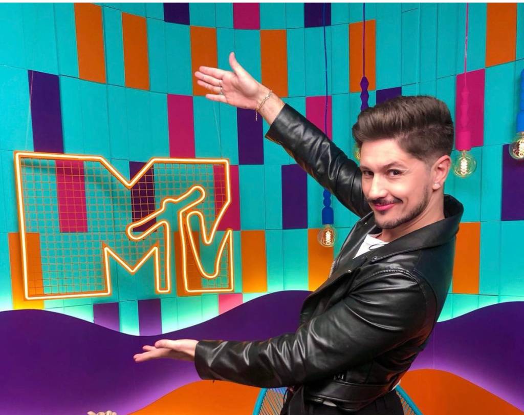 Caso de polícia: conta de bar é hackeada e dispara ataques homofóbicos