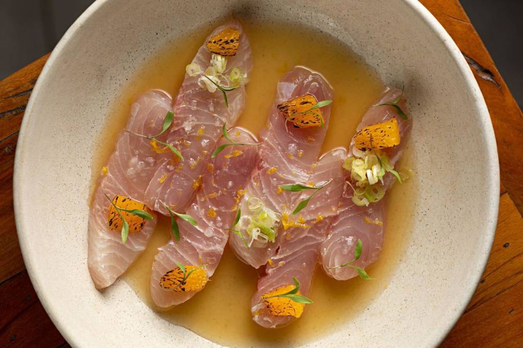 Rumo a Búzios: Félix Sanches e Pedro Coronha assinam jantar a quatro mãos