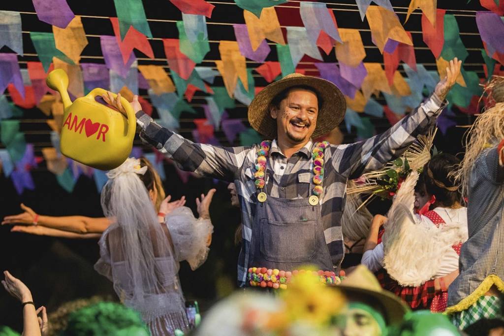 Vão começar as festas juninas comandadas pelos blocos de Carnaval