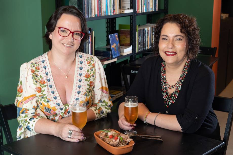 Cândida Carneiro e Evelyn Chaves: as sócias do novo Al-Farabi, na Rua do Mercado