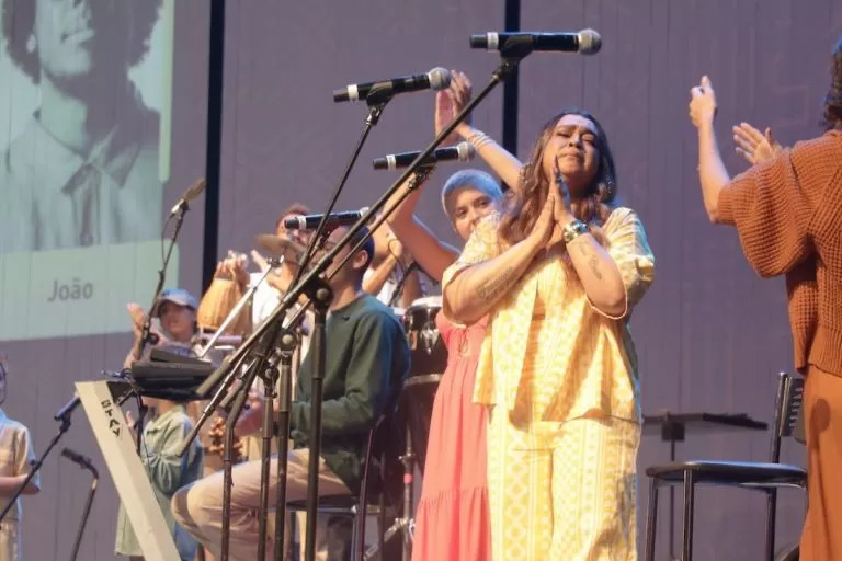 “Vocês são a minha cura”, diz Preta Gil para os fãs na volta aos palcos