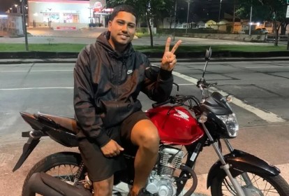 De Moto: Pedro Roberto já fez até música sobre os lanches que come