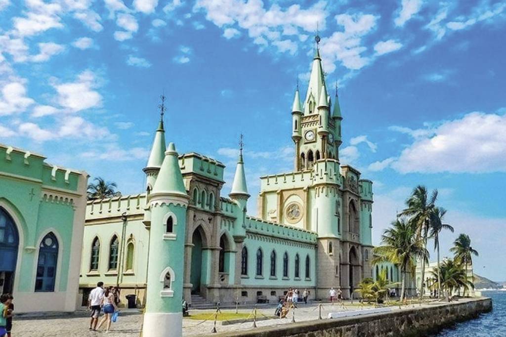 Por que a Marinha suspendeu a visitação à Ilha Fiscal