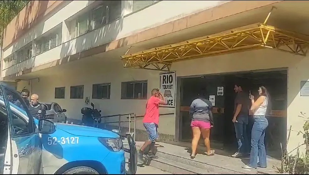 Flanelinhas detidos pela polícia chegavam a cobrar R$ 70 por vaga na Urca