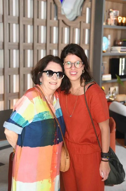 Suzete Ache e Fernanda Quentel. Suzete Ache e Fernanda Quentel.