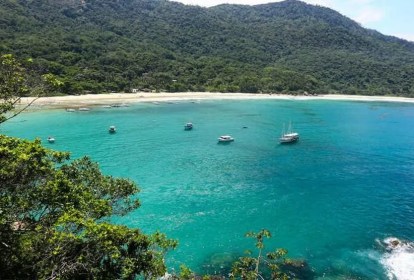 Foto mostra orla de Angra dos Reis