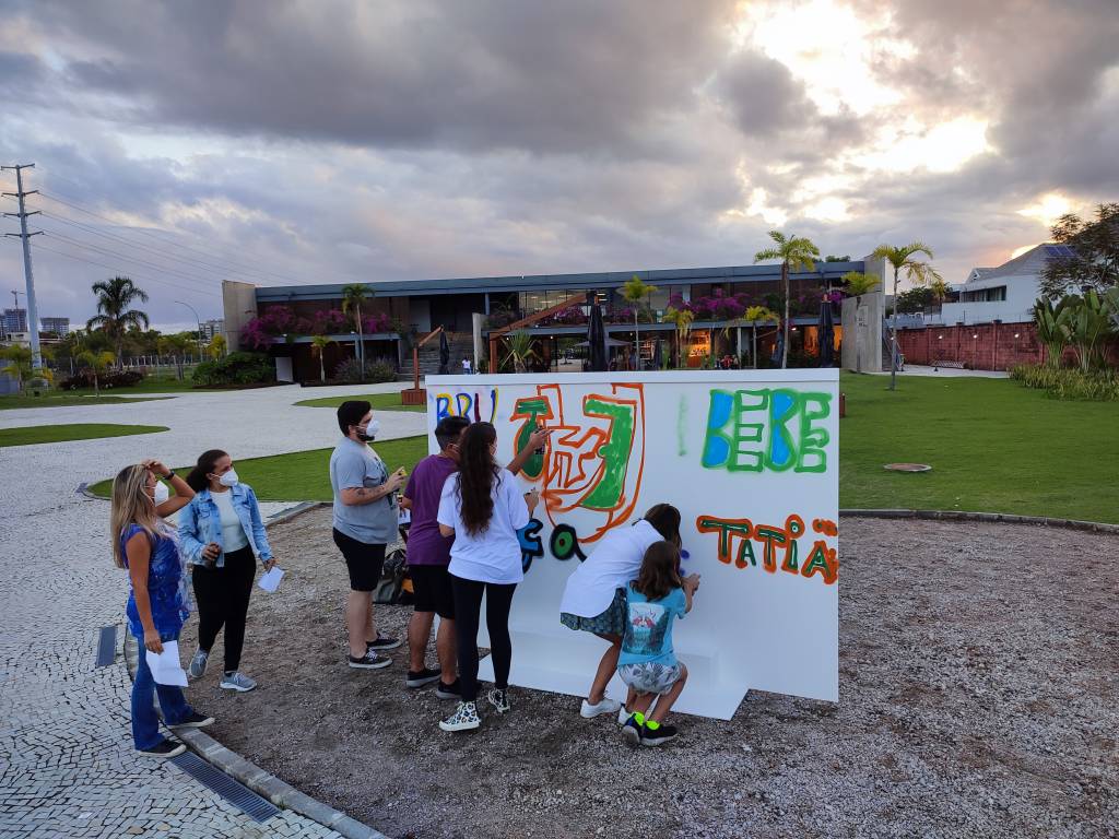 Com direito a oficina de grafite, museus investem em programação infantil