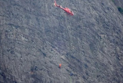 alpinistas-resgatados-bombeiros-helicoptero-grajau